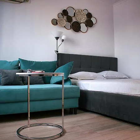Apartment Sunrise By The Sea Constanta